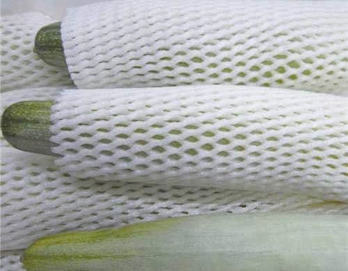 云南水果網(wǎng)套的具體特點(diǎn)：重量輕，有一定堅(jiān)固性